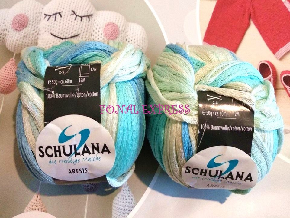 100 g SCHULANA kék színátmenetes 100% pamut fonal. Tű 6-8 mm.
