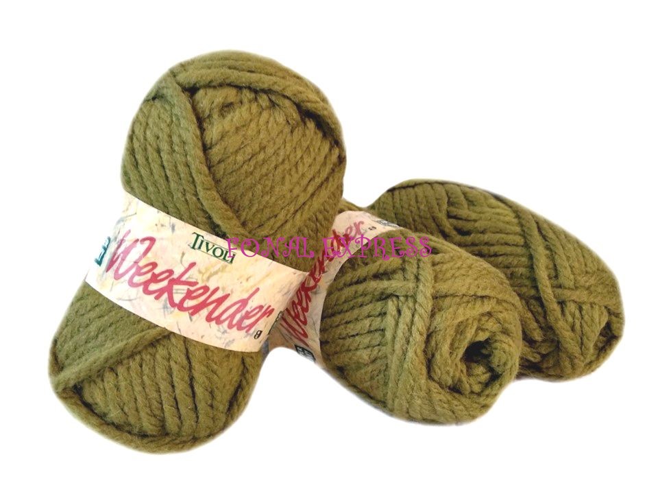 300 g TIVOLI SUPER CHUNKY zöld gyapjú akril fonal. Tű 8 mm. 