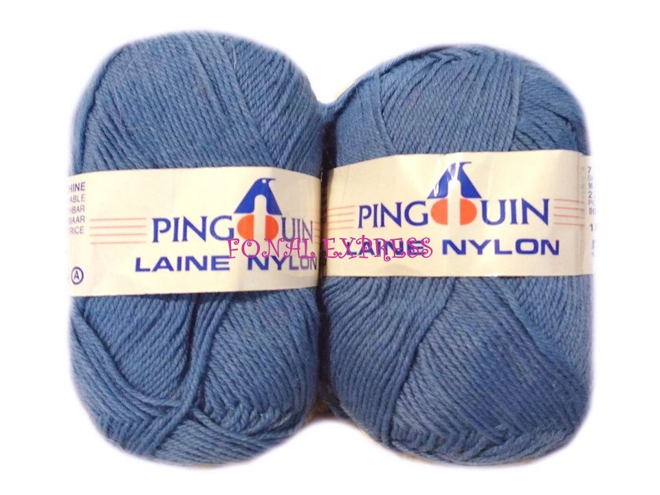 100 g PINGOUIN kék gyapjú zoknikötő fonal. Tű 2,5-3 mm.