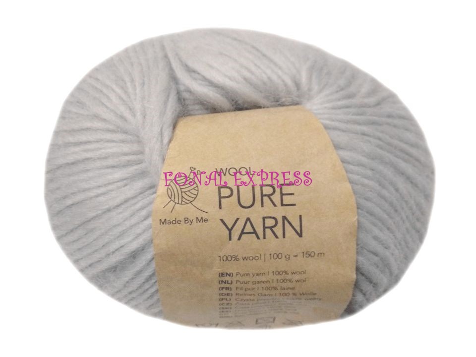 100 g Szürke 100% gyapjú fonal. Tű 6,5-8 mm. 