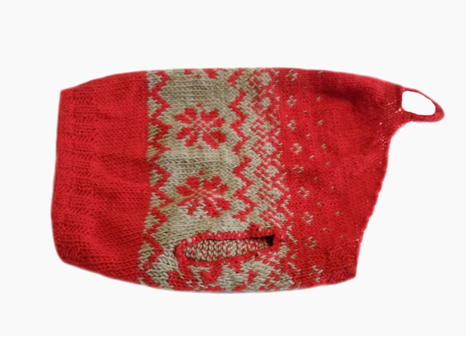 Kötött kutyaruha, pulóver. Háthossz 33 cm. 