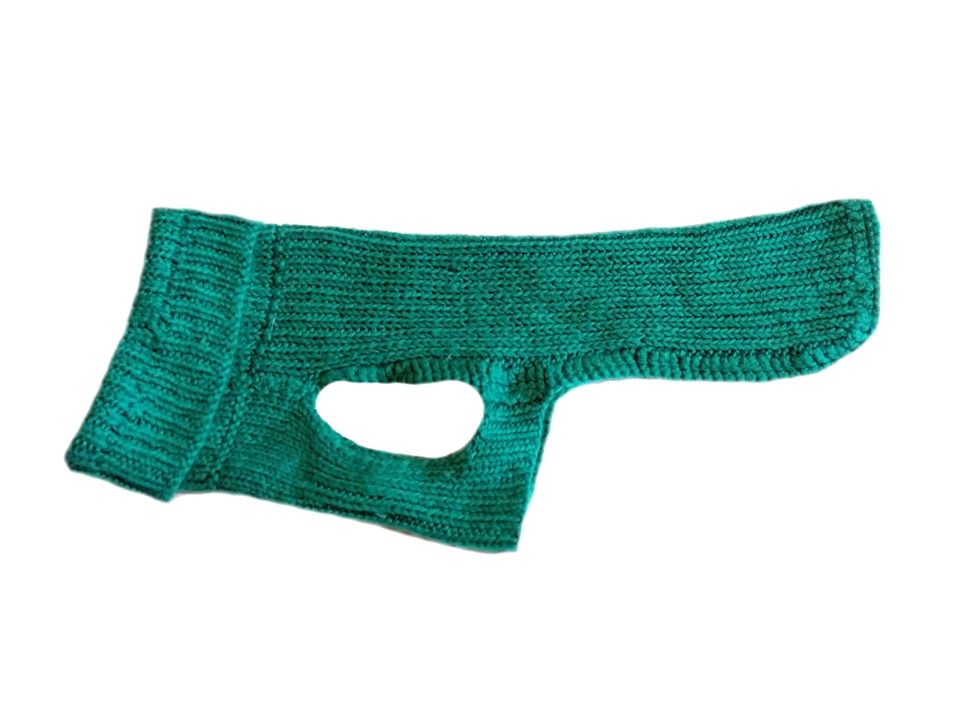 Kötött kutyaruha, pulóver. Háthossz 34 cm. 