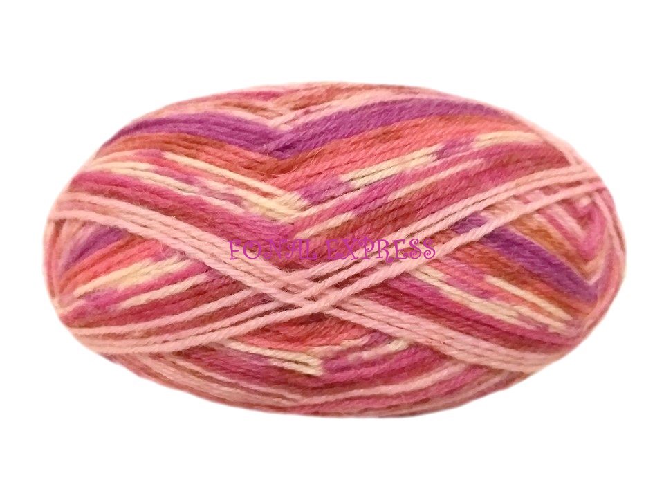  50 g Rózsaszín színátmenetes melíros gyapjú zoknikötő fonal. Tű kb. 2,5-3 mm.
