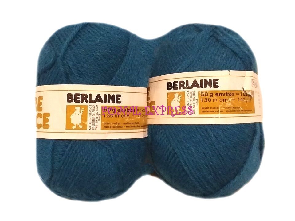 90 g BERGERE BERLAINE kék 100% gyapjú fonal. 50 g 130 m. Tű 2,5-3 mm.