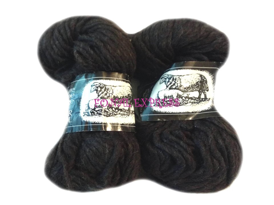 170 g ZUIVER SCHEERWOL sötétszürke 100% gyapjú fonal. Tű 6-8 mm. 