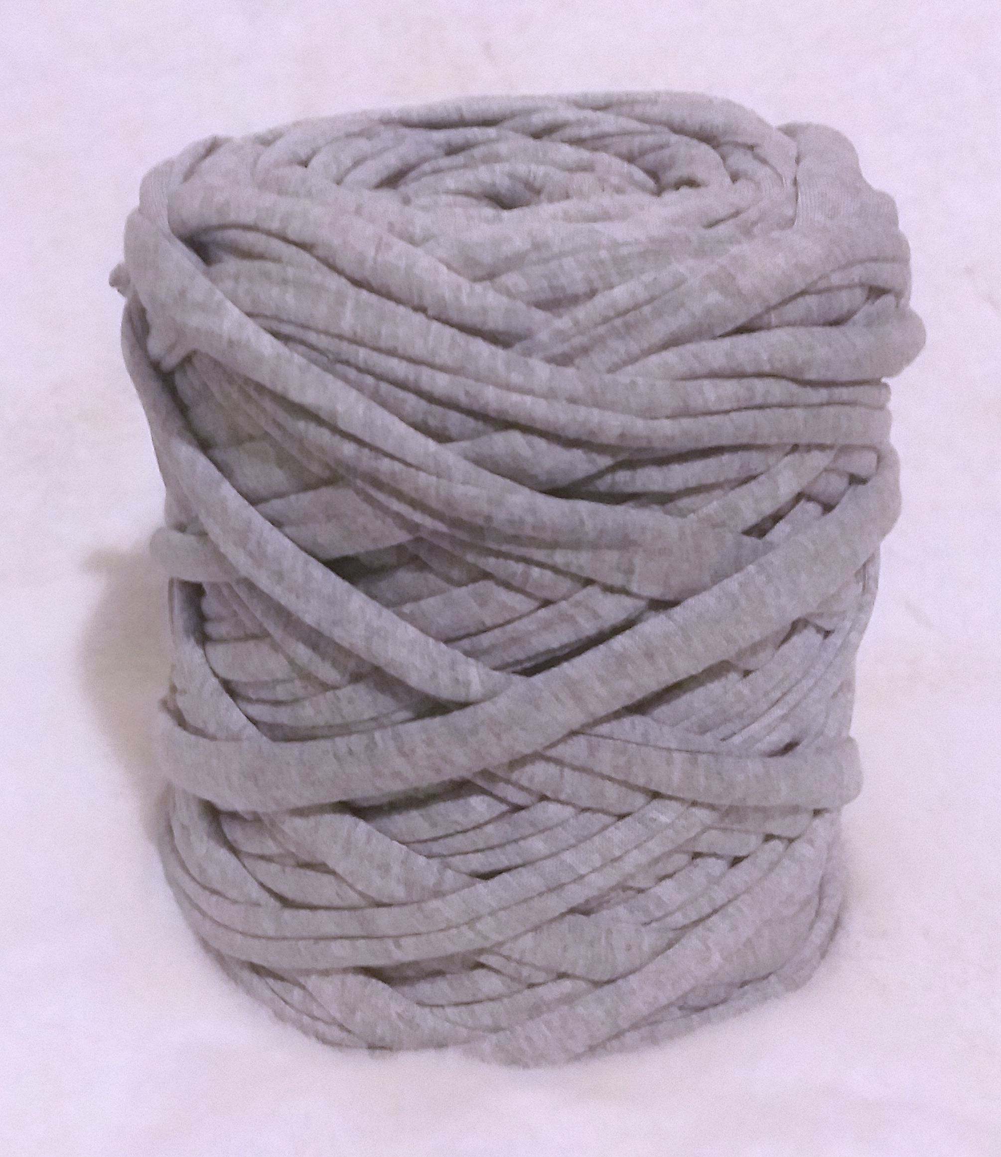 400 g Pólófonal. Tű kb. 8-10 mm. GALAMBSZÜRKE