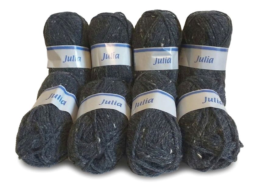 400 g Julia szürke tweed 74% akril 10% gyapjú 10% alpaka 6% viszkóz fonal. Tű 6-7 mm. 