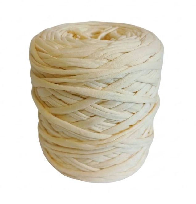400 g Pólófonal. Tű kb. 8-10 mm. Világossárga