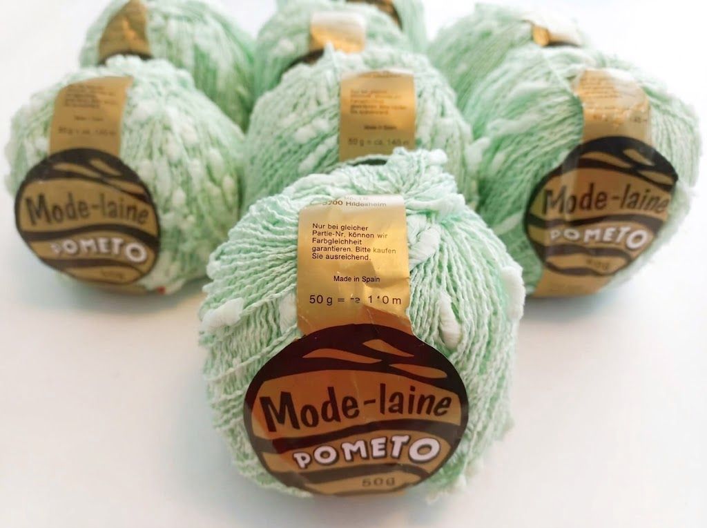400 g Mode-laine Pometo zöld akril fonal. 50 g 140 m. Tűmére 3,5 mm.