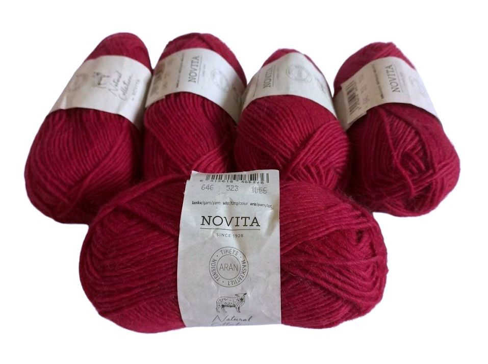 250 g Novita Icelandic wool meggypiros 100% gyapjú fonal. Tű 4,5-5 mm. 