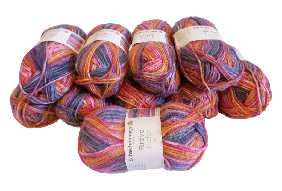 500 g Schachenmayr Bravo Color színátmenetes 100% akril fonal. Color 02124. Tű 3-4 mm.