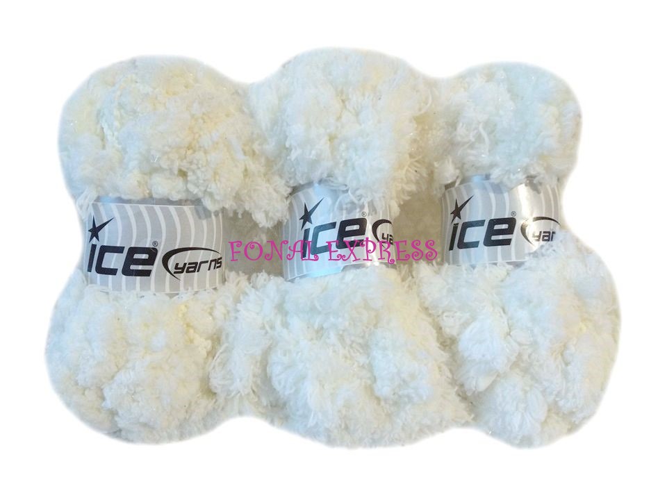 150 g ICE YARNS fehér fényes szálú lurex pompom, sál fonal. Tű 5-6 mm.